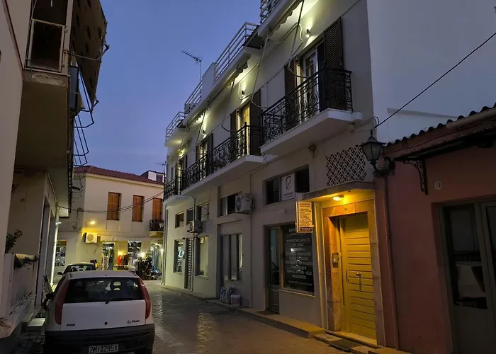 Aegina Downtown Apartments 1